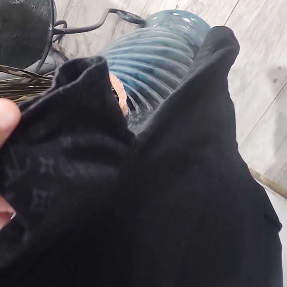 Louis Vuitton shirt - Picture 6 of 8